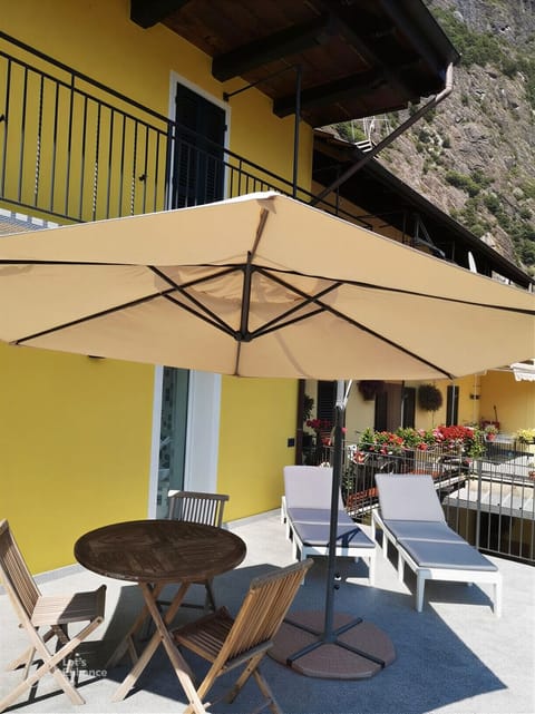 Tati's Little House, Lake Mergozzo and Valgrande Park Cottage in Canton of Ticino