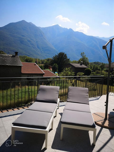 Tati's Little House, Lake Mergozzo and Valgrande Park Cottage in Canton of Ticino