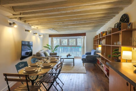 House | 3 bedrooms, desk, Internet