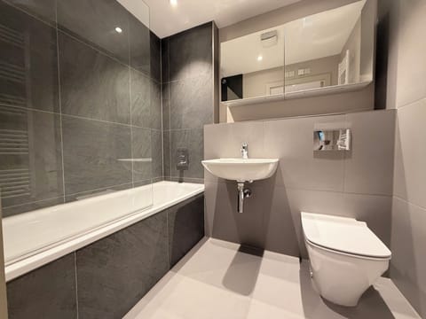 Scandic House, Flat 1 Apartment in England