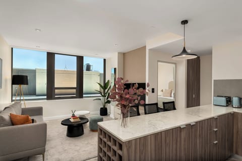 Spacious living room
