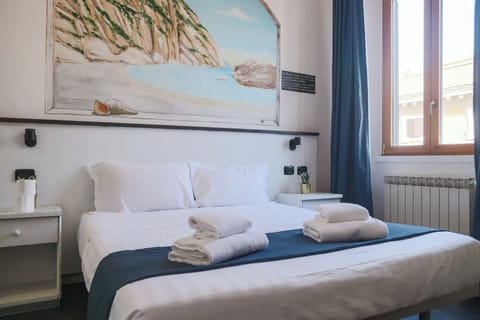 Classic Double Room, City View | Desk, free WiFi