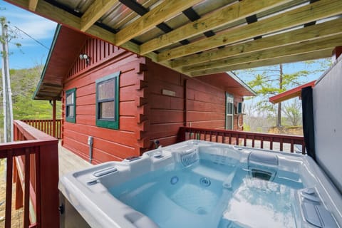 Private Hot Tub | Relax on the Covered Deck