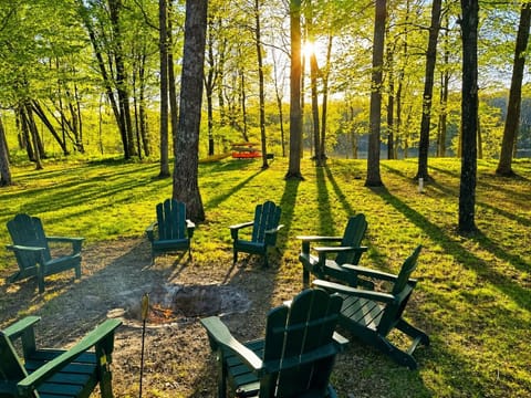 Beautiful yard overlooking the river