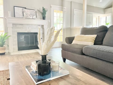 The Lovely. Perfect ATX Family Getaway House in Jollyville