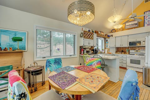 Kitchen | Dining Area