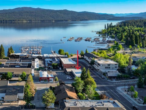 Downtown Loft and Payette Lake