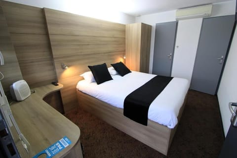 Soundproofing, WiFi (free)