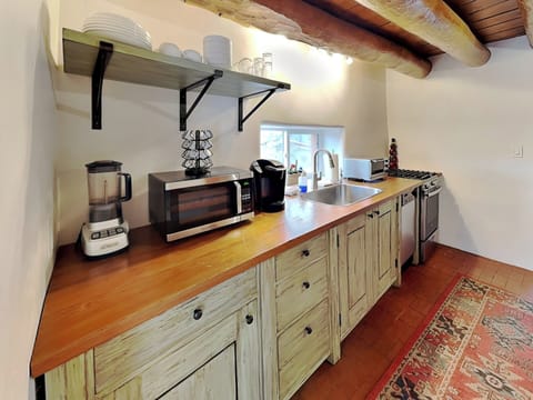 Full Kitchen - Keurig