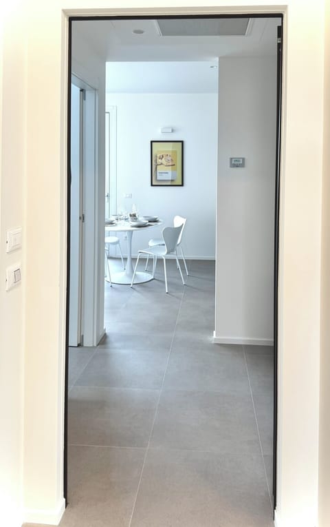 Pantone Sarnico Color Suites -Garage-Self check-in-Close to the lake and downtown Apartment in Province of Brescia