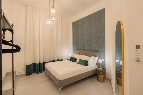 Deluxe Double Room, 1 Bedroom, Non Smoking | In-room safe, blackout drapes, soundproofing, free WiFi