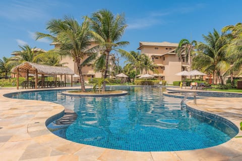 2 outdoor pools