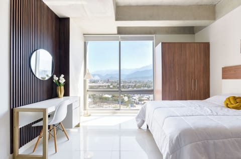 Business Studio, City View | Laptop workspace, blackout drapes, iron/ironing board, WiFi (free)