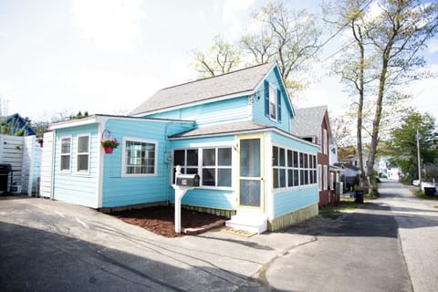 Fran’s Nook — a private coastal cottage 0.6 miles from the sand and all yours to enjoy 🌊