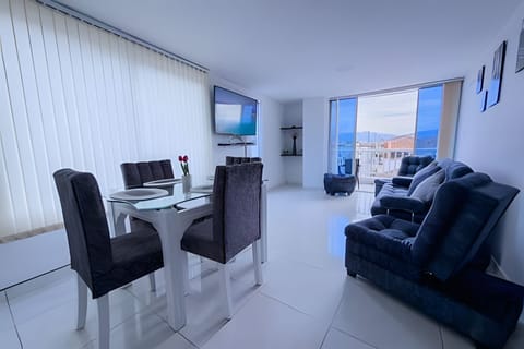 Apartment | Living area | Flat-screen TV