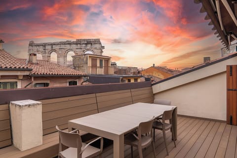 Apartment, 3 Bedrooms, City View | Terrace/patio