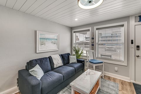 Apartment (1 Bedroom) | Interior