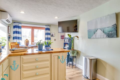 Apartment (0 Bedroom) | Interior