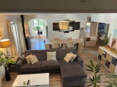 Ideal for vacations with family or friends: semi-detached house 150 m². House in Mougins