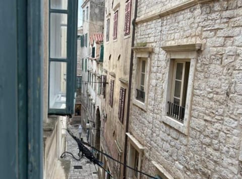 Studio (Studio Apartment with City View) | Exterior