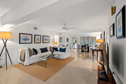 Downtown Fort Lauderdale waterfront retreat House in Nurmi Isles