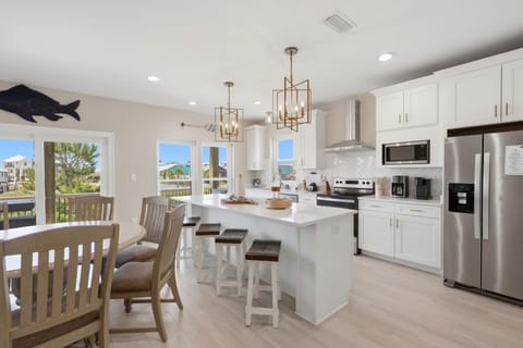 House, Multiple Beds (Sandy Pines) | Private kitchen