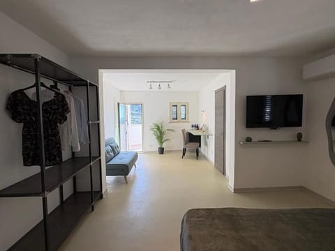 Deluxe Double Room, Private Terrace, Sea View | Free WiFi