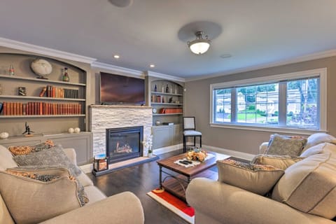 Living Room | Built-In Shelving | Cozy Fireplace