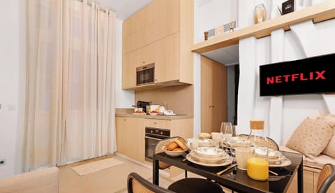 Nous sommes ravis de vous accueillir au sein de cet appartement pratique, avec 1 canapé convertible