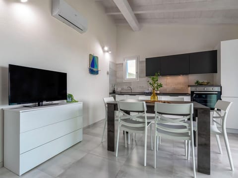 Apartment, Urban Design, Balcony, Condominium, Aluminium, Penthouse Apartment