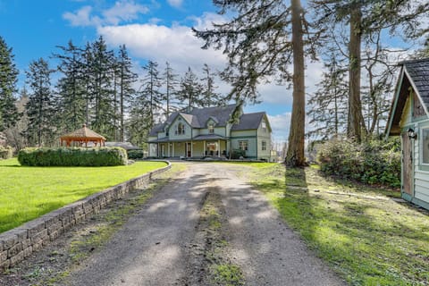 House (5 Bedrooms) | Interior