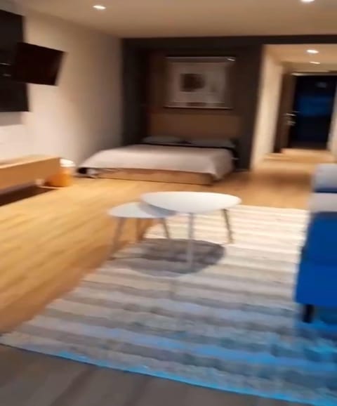 Luxury Studio Suite | Soundproofing, free WiFi