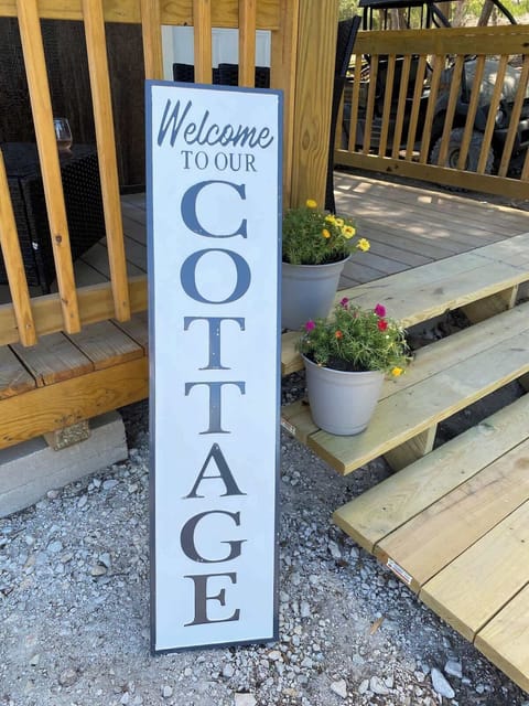 Hill Country Cabin 1 Cabin in Canyon Lake