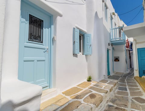 Private entrance in a quiet alley of Mykonos Town