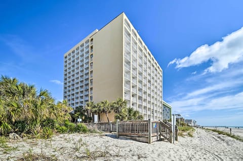 Myrtle Beach Vacation Rental | Studio | 1BA | 400 Sq Ft | Step-Free Access