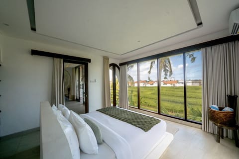 Deluxe Apartment, 1 Bedroom, Pool View | In-room safe, free WiFi