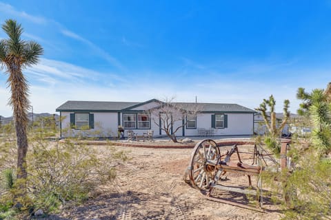 Dolan Springs Vacation Rental | 3BR | 2BA | 2,700 Sq Ft | Step-Free Access