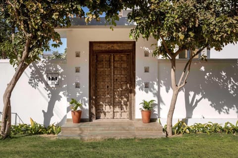 Entrance / Reception