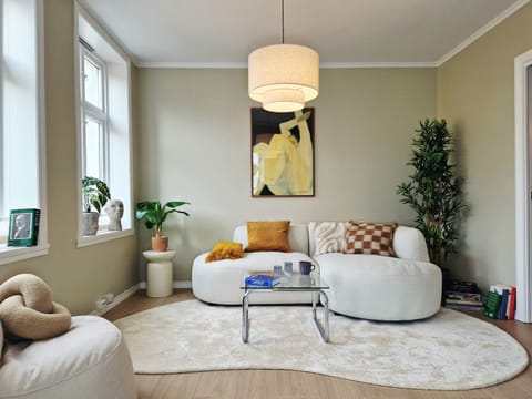 Bright, modern, and full of character — your Bergen base awaits! Love the look? Save this listing ❤️ or send us a message with any questions!