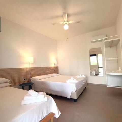 Pillowtop beds, minibar, in-room safe, desk