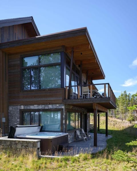 House, 6 Bedrooms | Outdoor spa tub