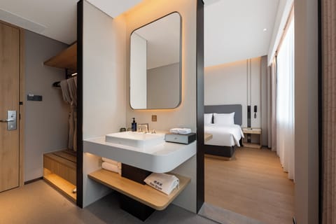 Down comforters, pillowtop beds, minibar, in-room safe