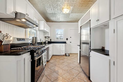 Full kitchen with everything needed to make a great meal! Please note there is no dishwasher.