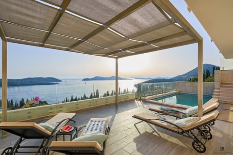 Terrace with pool