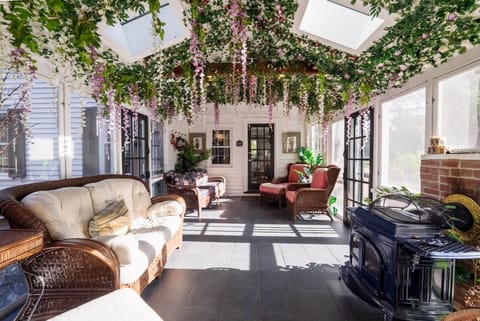 House | 4 bedrooms, desk, Internet