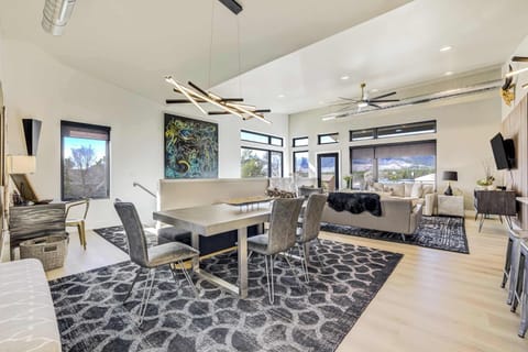 Welcome to The Gallery! This upper-level Monument retreat blends gallery-inspired design with sweeping Front Range views, offering a curated, light-filled escape above the heart of downtown..