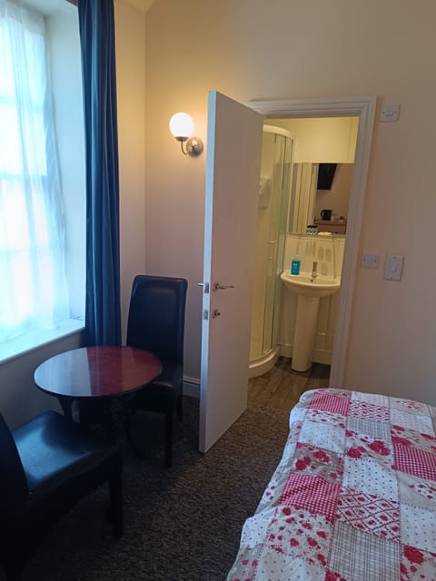 Double Room, Private Bathroom, Park View (clean and cosy room) | Iron/ironing board, free WiFi