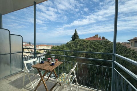 Autumn, Balcony / Terrace / Patio, Spring, Summer