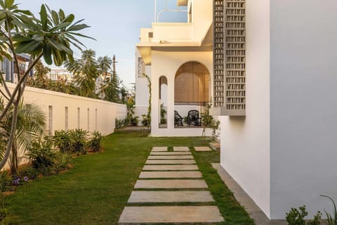 Entrance / Reception