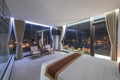 Panoramic Double Room, Balcony, Mountain View | Minibar, blackout drapes, soundproofing, free WiFi